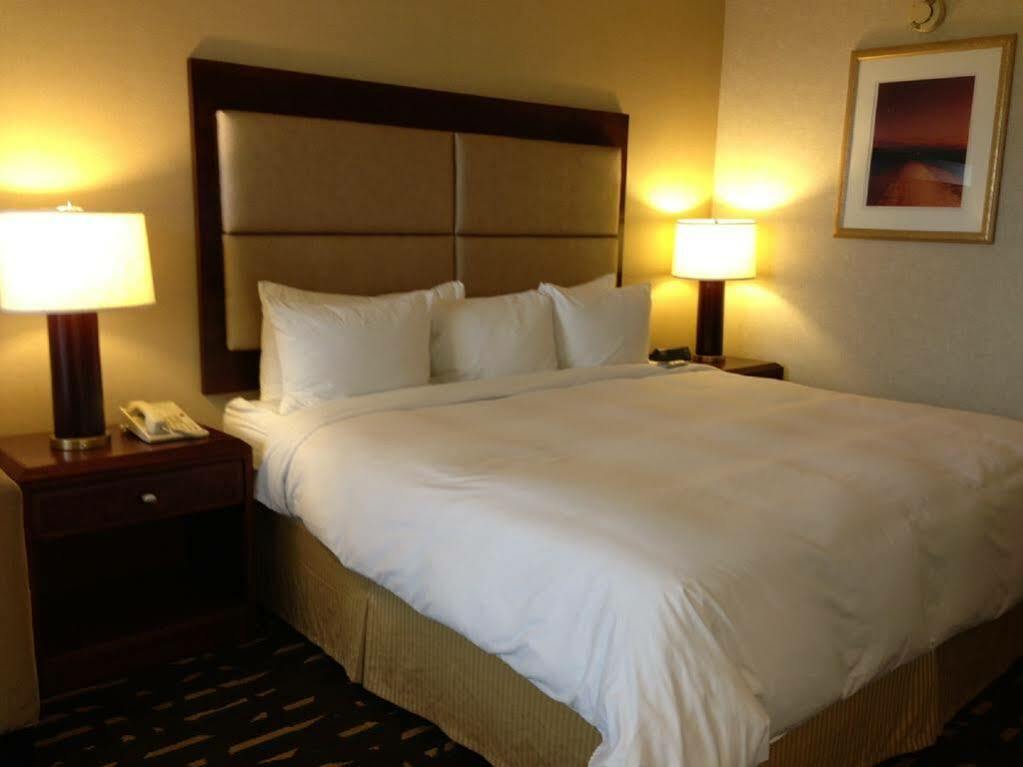 Wyndham Chicago O'Hare Hotel Rosemont Exterior foto